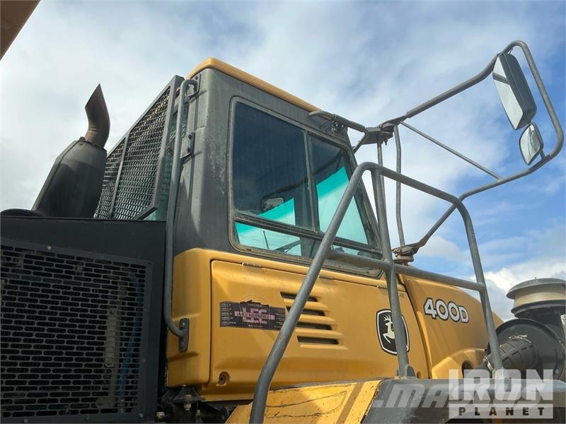 John Deere 400D Knik dumptrucks