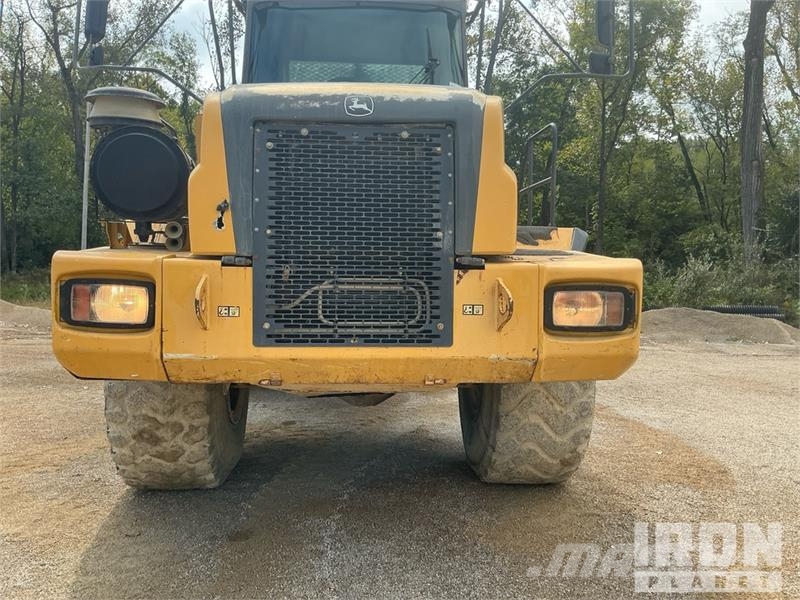 John Deere 400D Knik dumptrucks