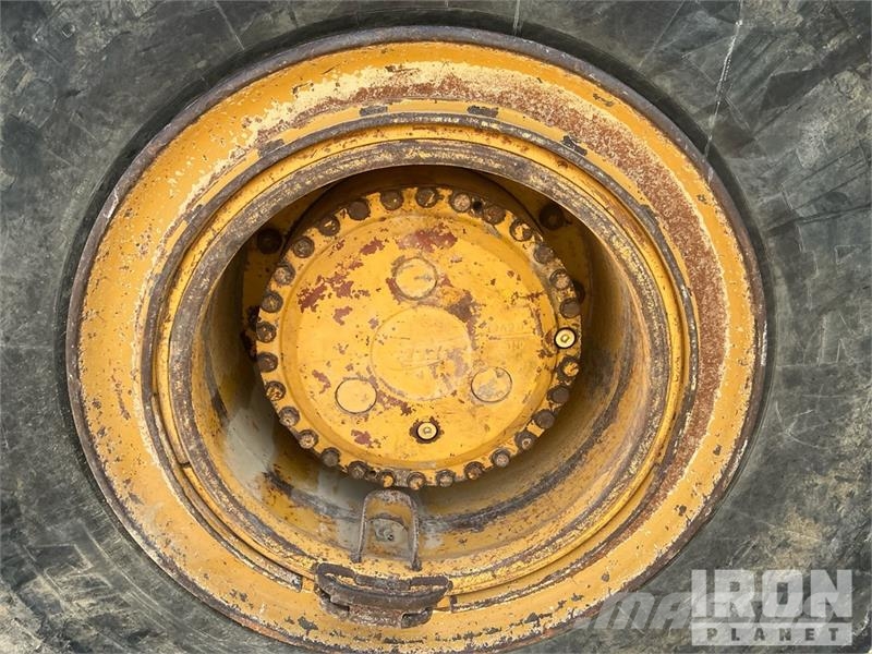 John Deere 400D Knik dumptrucks