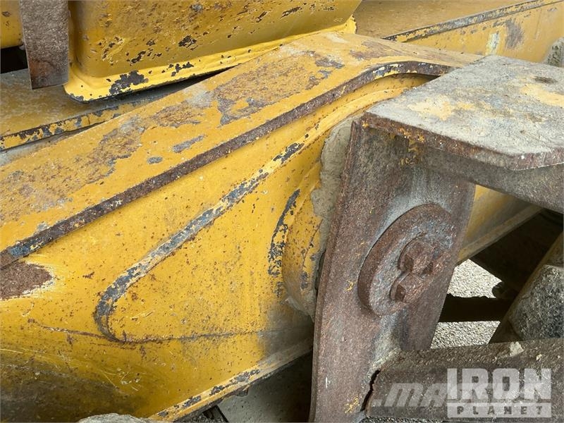 John Deere 400D Knik dumptrucks