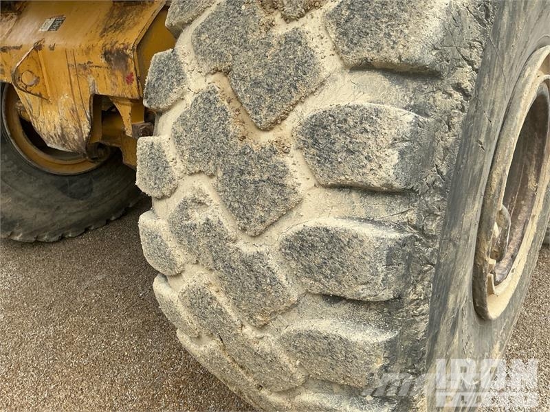 John Deere 400D Knik dumptrucks