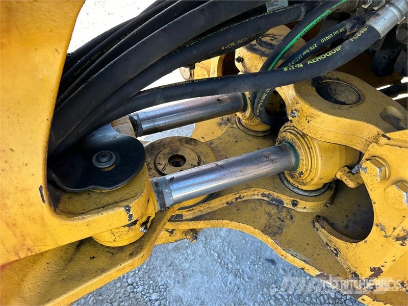 John Deere 410L Retrocargadoras