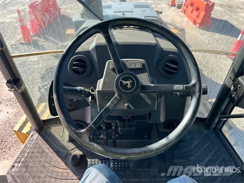 John Deere 410L Retrocargadoras