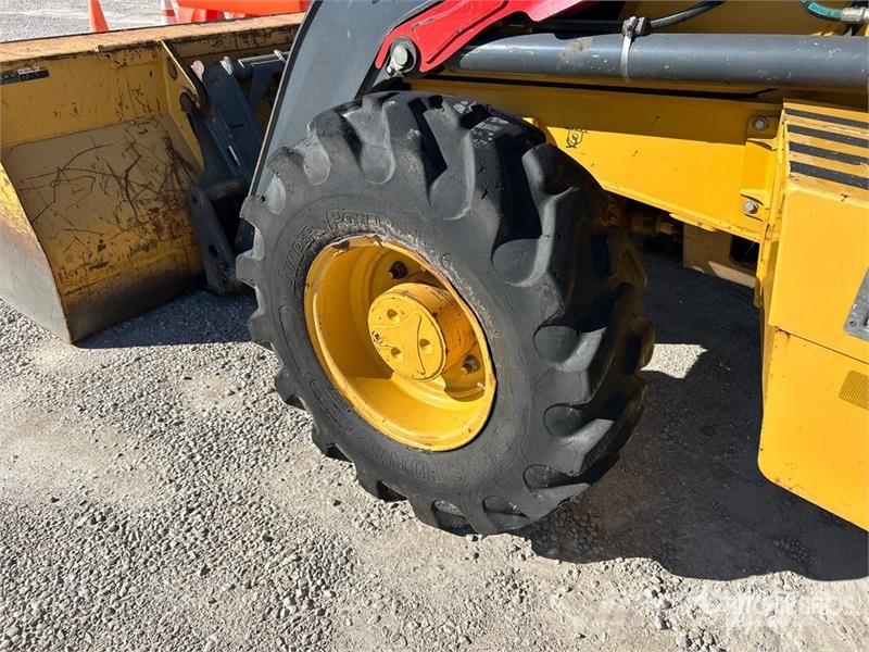 John Deere 410L Retrocargadoras