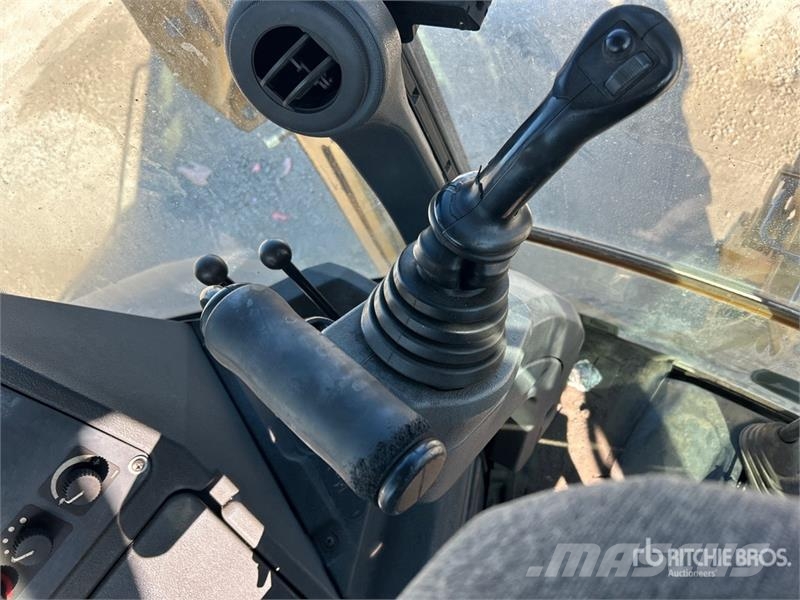 John Deere 410L Retrocargadoras