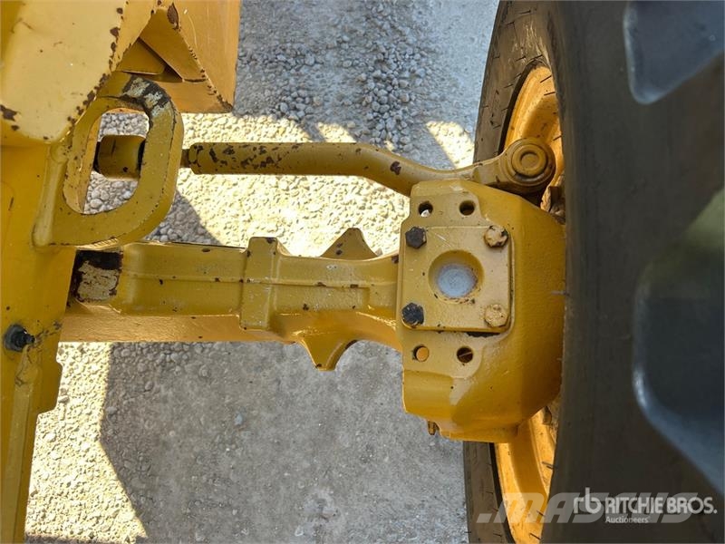 John Deere 410L Retrocargadoras