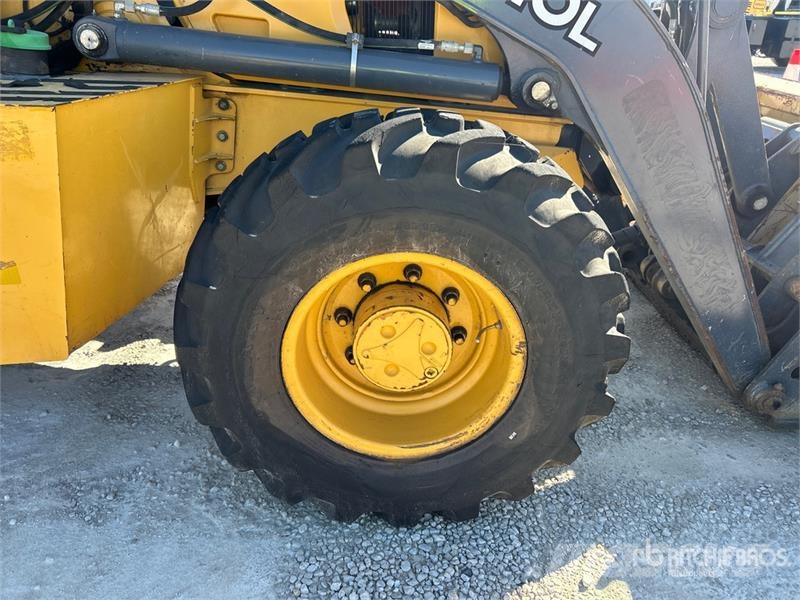 John Deere 410L Retrocargadoras