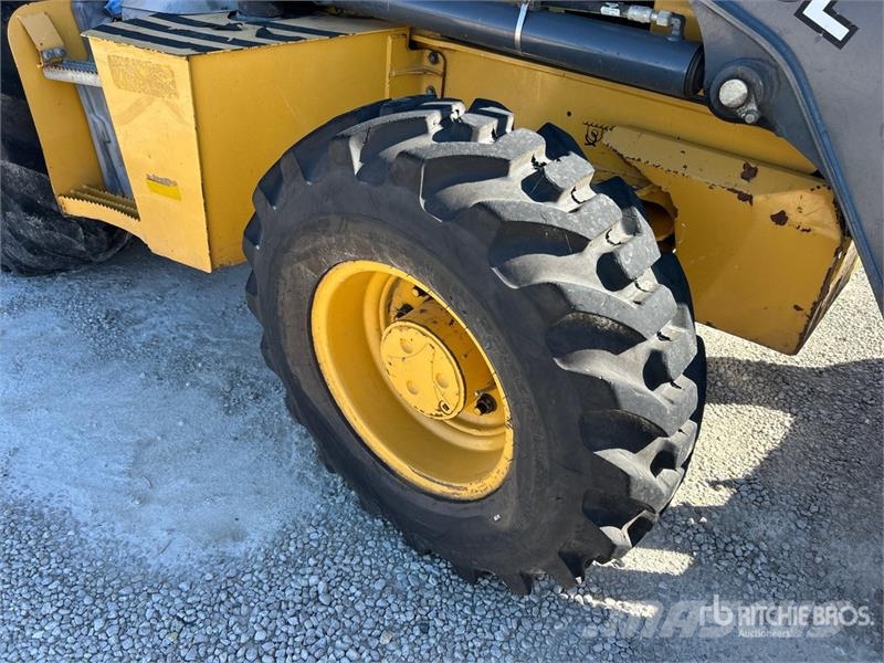 John Deere 410L Retrocargadoras