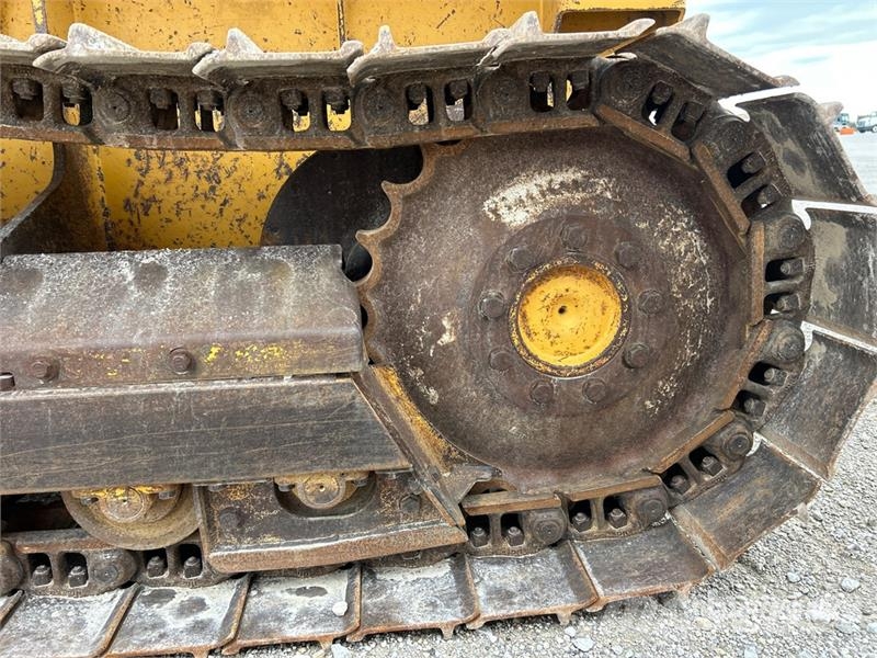 John Deere 450J Crawler Dozer Pásové dozéry