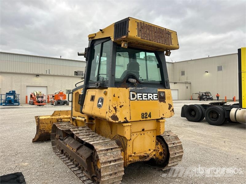John Deere 450J Crawler Dozer Pásové dozéry
