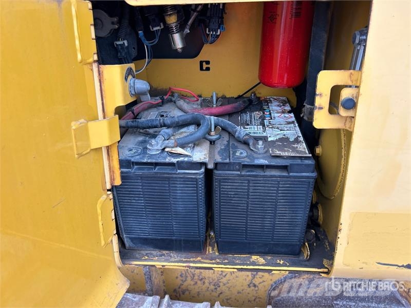 John Deere 450J LT Гусеничні бульдозери