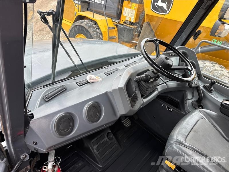 John Deere 460 P-Tier Camiões articulados