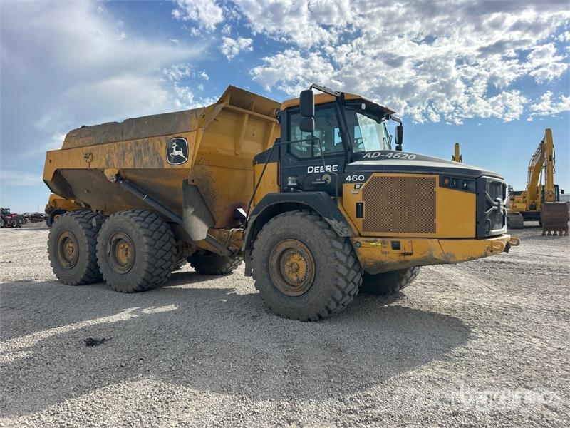 John Deere 460 P-Tier 鉸接式起吊車