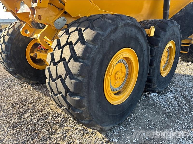 John Deere 460 P-Tier 鉸接式起吊車