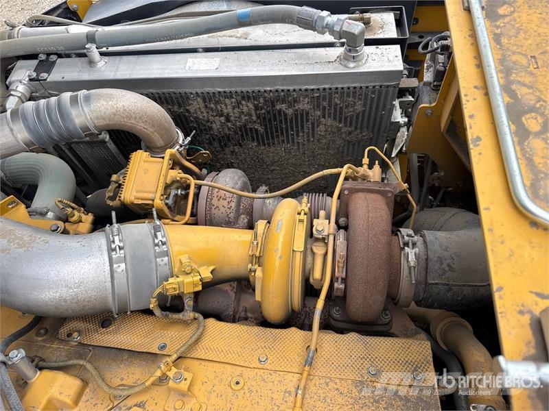 John Deere 460 P-Tier Karjeriniai savivarčiai