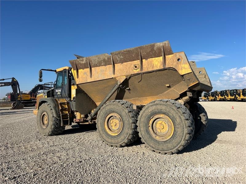 John Deere 460 P-Tier 鉸接式起吊車