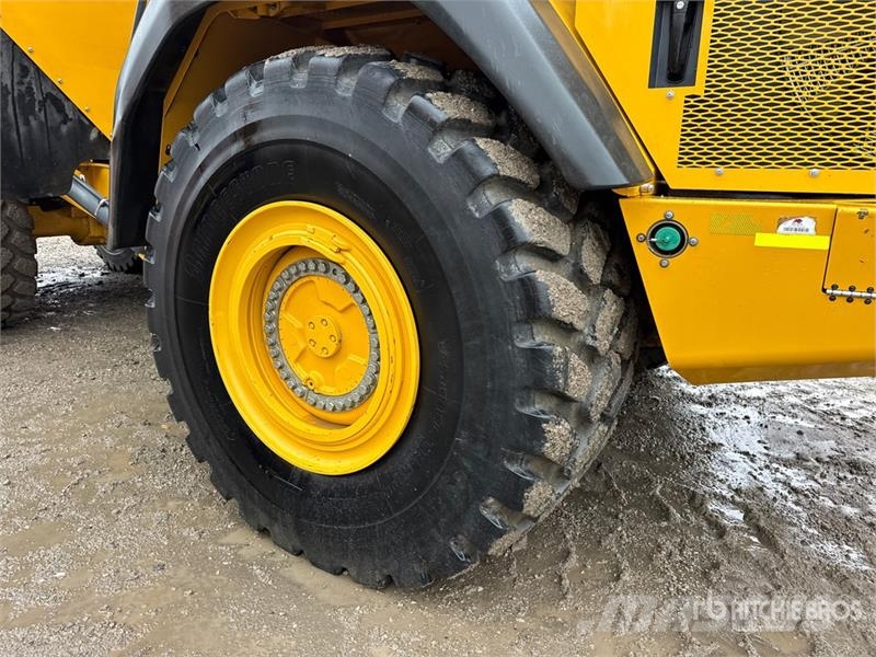 John Deere 460 P-Tier Articulated Haulers