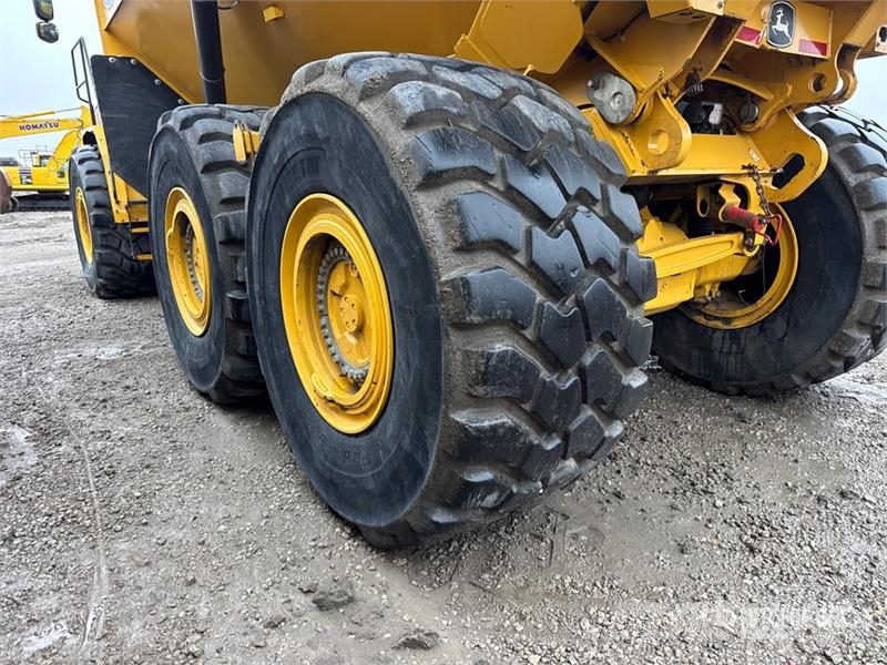 John Deere 460 P-Tier Articulated Haulers