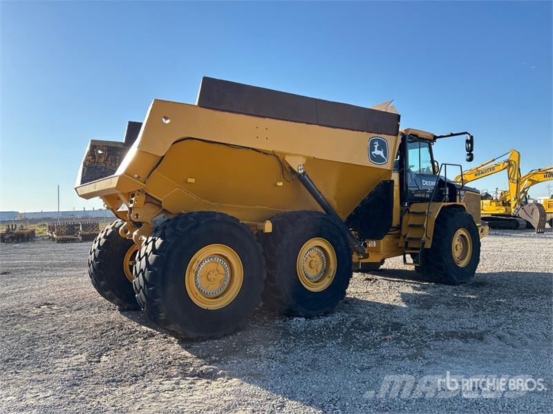 John Deere 460 P-Tier 鉸接式起吊車