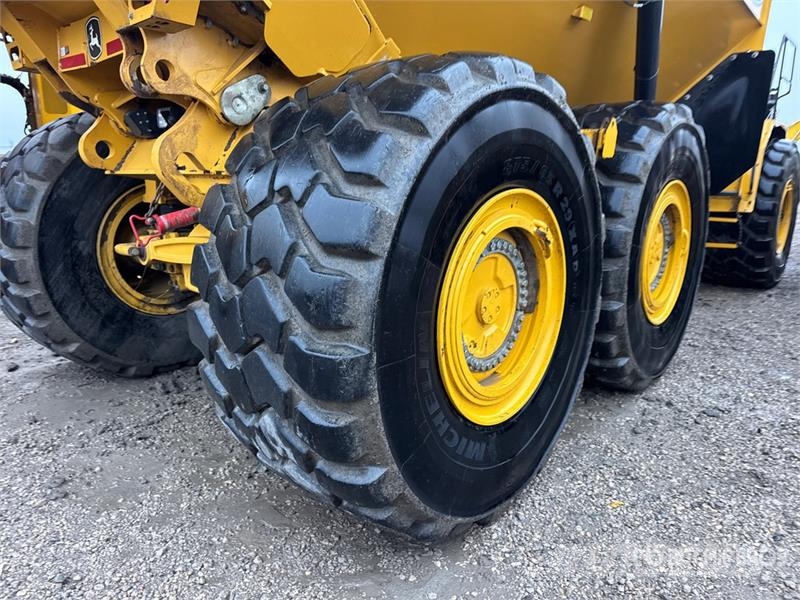 John Deere 460 P-Tier Articulated Haulers