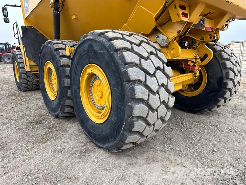 John Deere 460 P-Tier Artikulētie pašizgāzēji