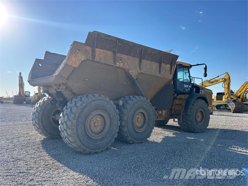 John Deere 460 P-Tier 鉸接式起吊車