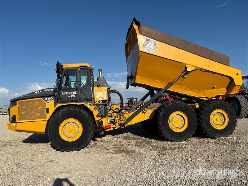 John Deere 460 P-Tier 鉸接式起吊車