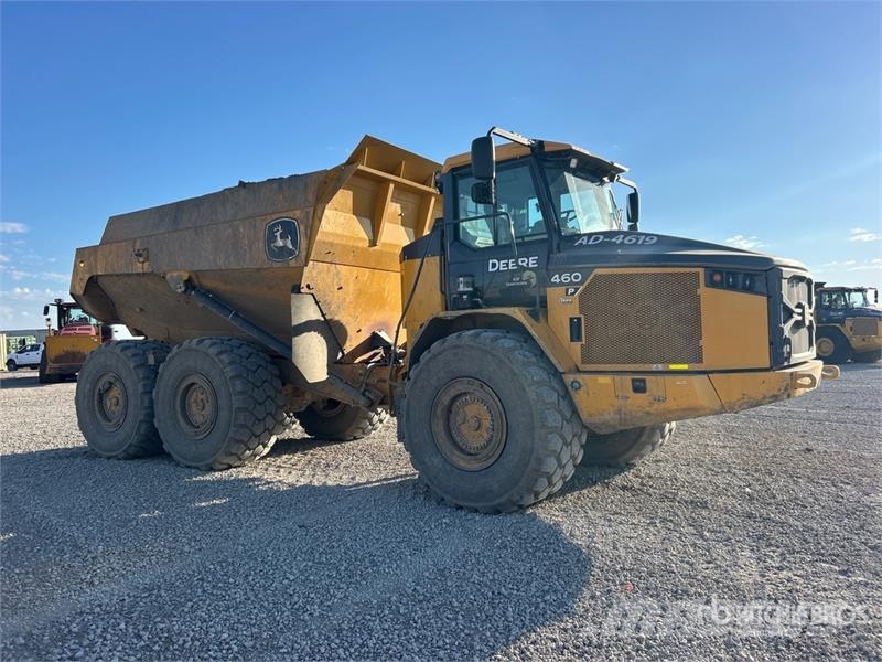 John Deere 460 P-Tier 鉸接式起吊車