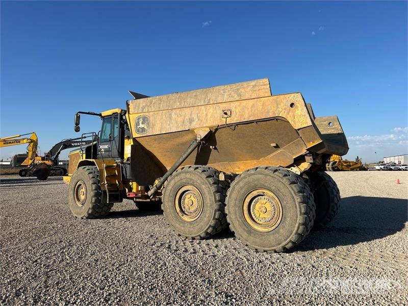 John Deere 460 P-Tier 鉸接式起吊車