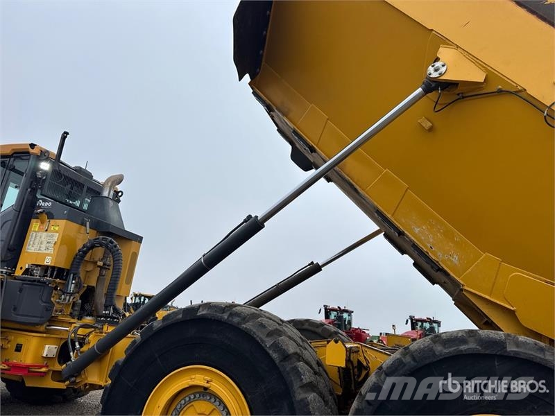 John Deere 460 P-Tier Karjeriniai savivarčiai