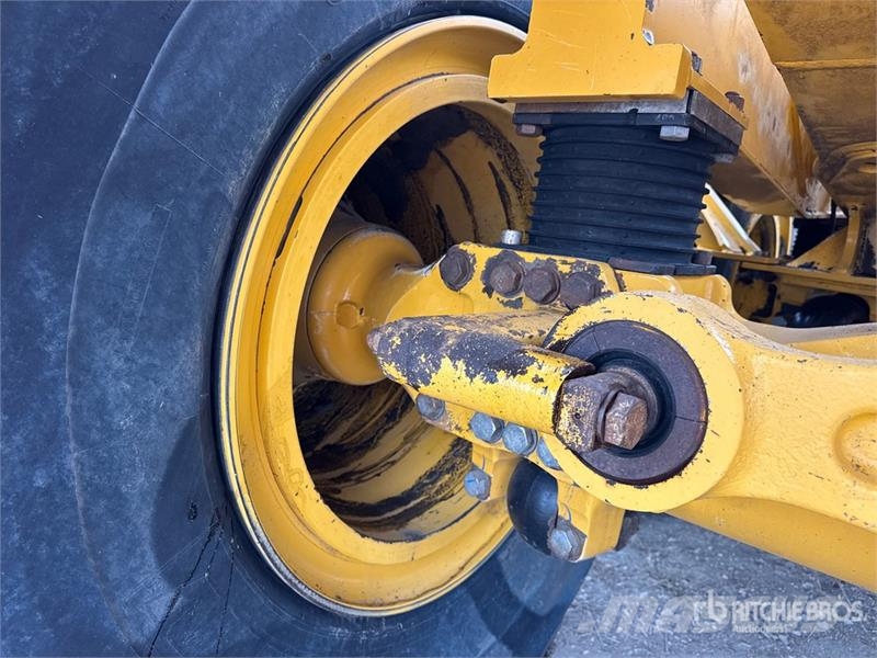John Deere 460 P-Tier Artikulētie pašizgāzēji