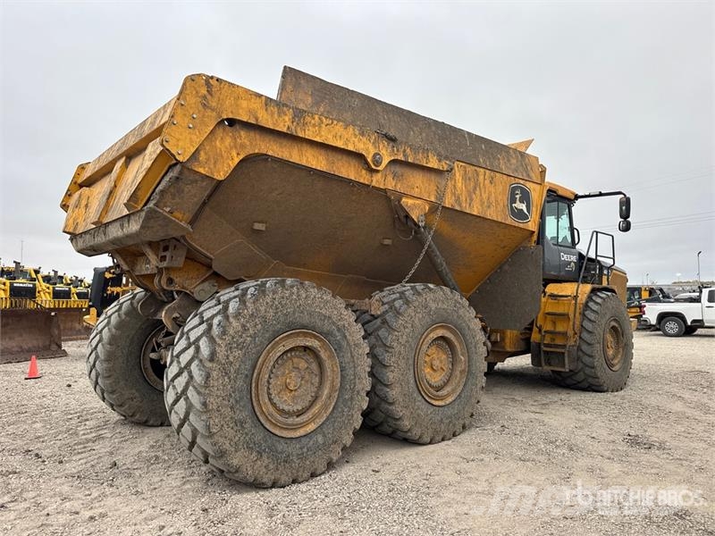 John Deere 460 P-Tier 鉸接式起吊車