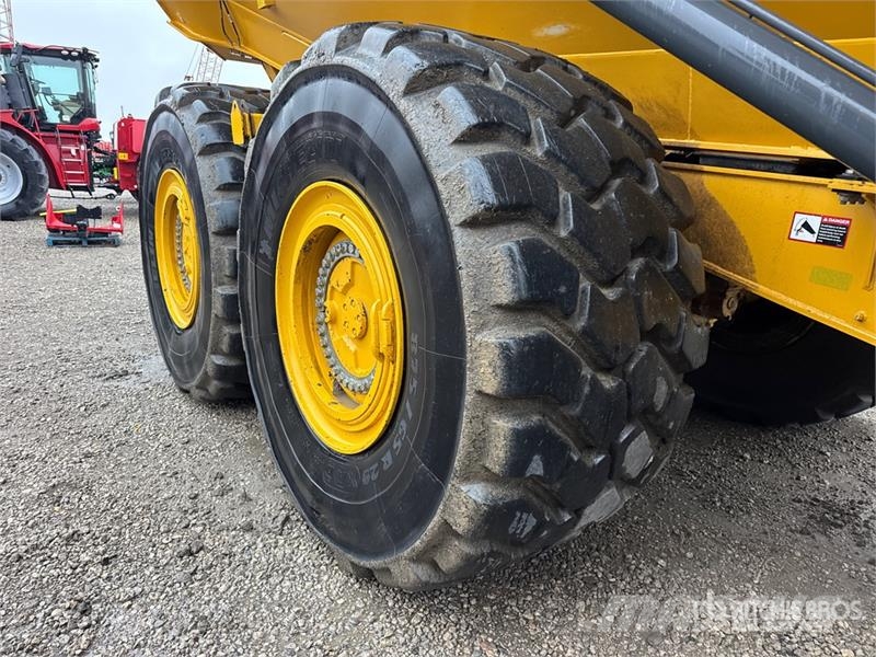 John Deere 460 P-Tier Articulated Haulers
