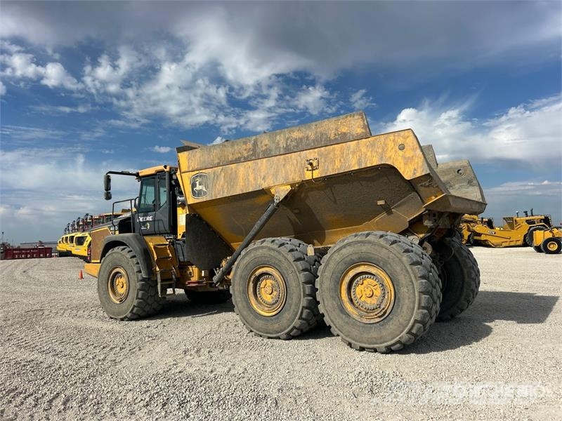 John Deere 460 P-Tier Artikulētie pašizgāzēji