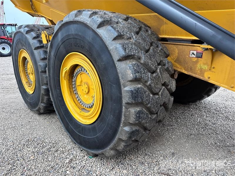 John Deere 460 P-Tier Articulated Haulers