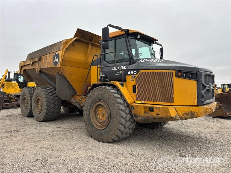 John Deere 460 P-Tier 鉸接式起吊車