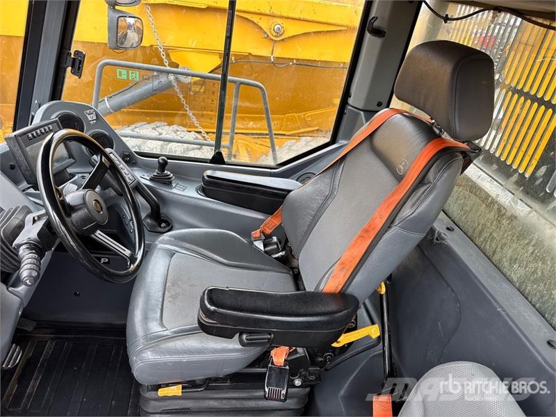 John Deere 460 P-Tier Camiões articulados