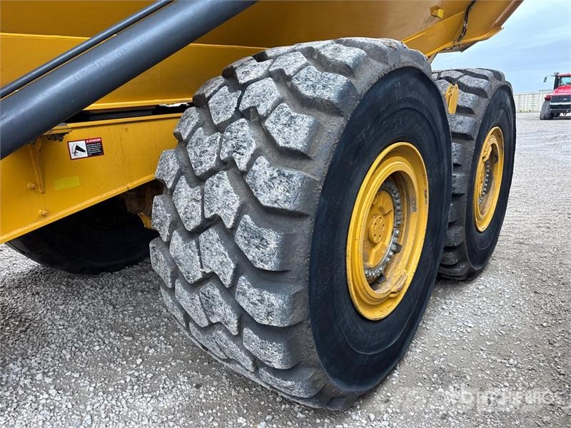 John Deere 460 P-Tier Articulated Haulers