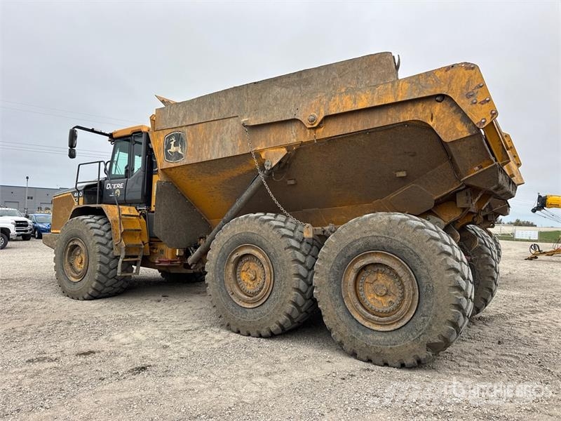 John Deere 460 P-Tier 鉸接式起吊車
