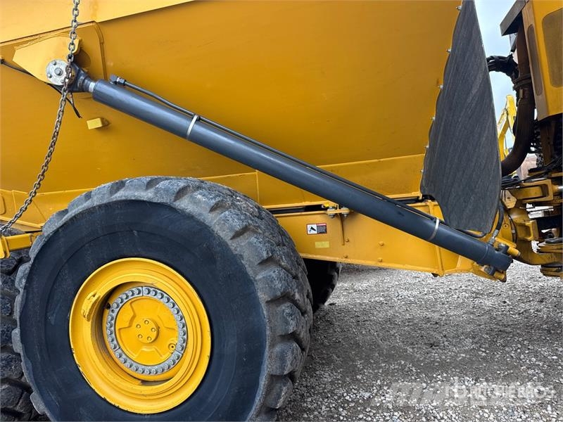 John Deere 460 P-Tier Camiões articulados