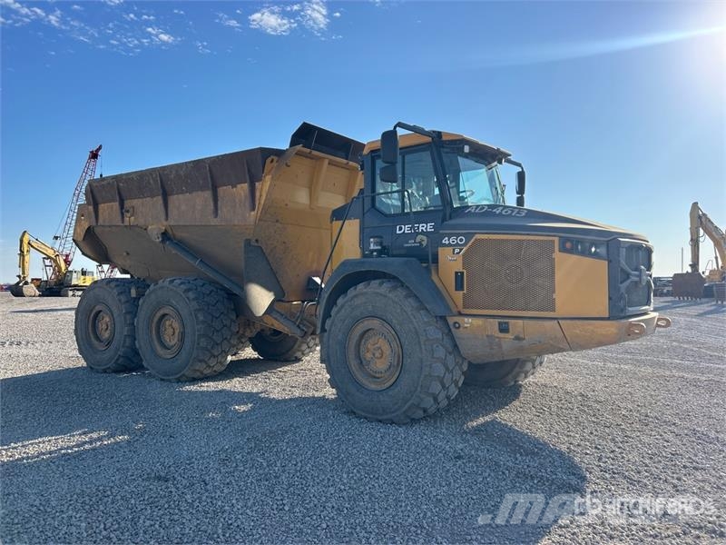 John Deere 460 P-Tier 鉸接式起吊車