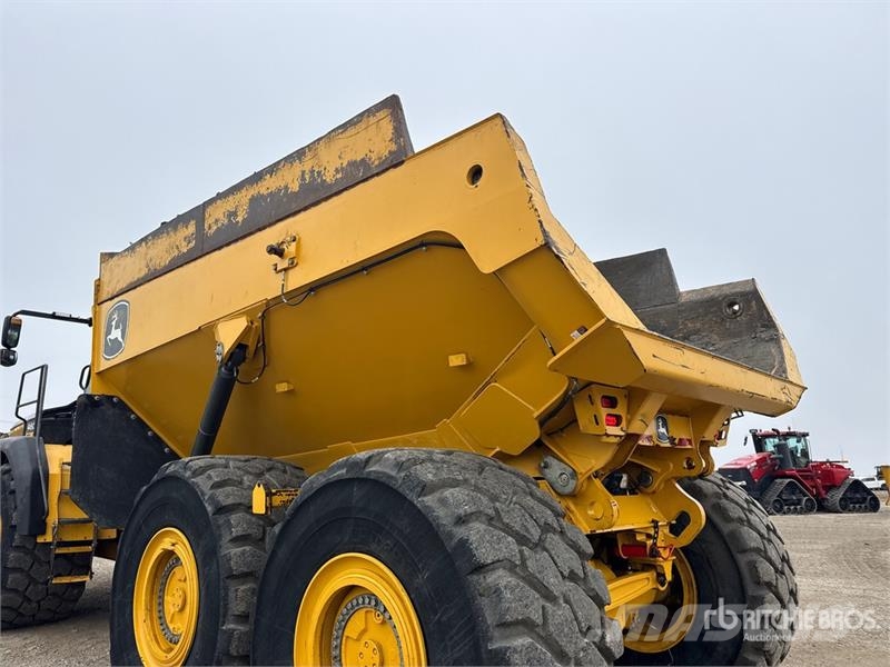 John Deere 460 P-Tier Karjeriniai savivarčiai