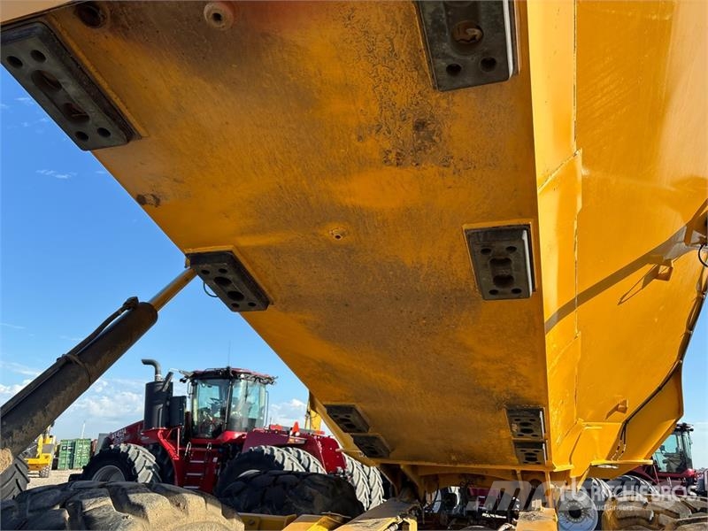 John Deere 460 P-Tier 鉸接式起吊車