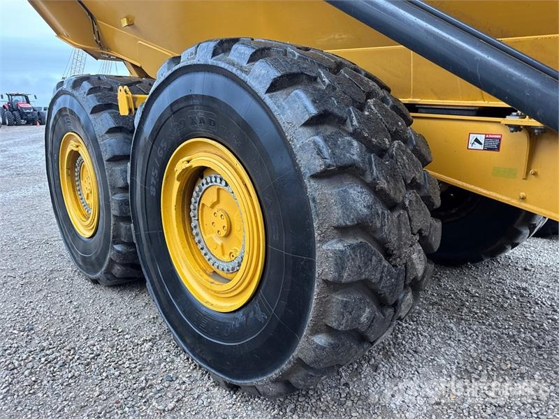 John Deere 460 P-Tier Articulated Haulers
