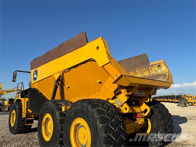 John Deere 460 P-Tier 鉸接式起吊車