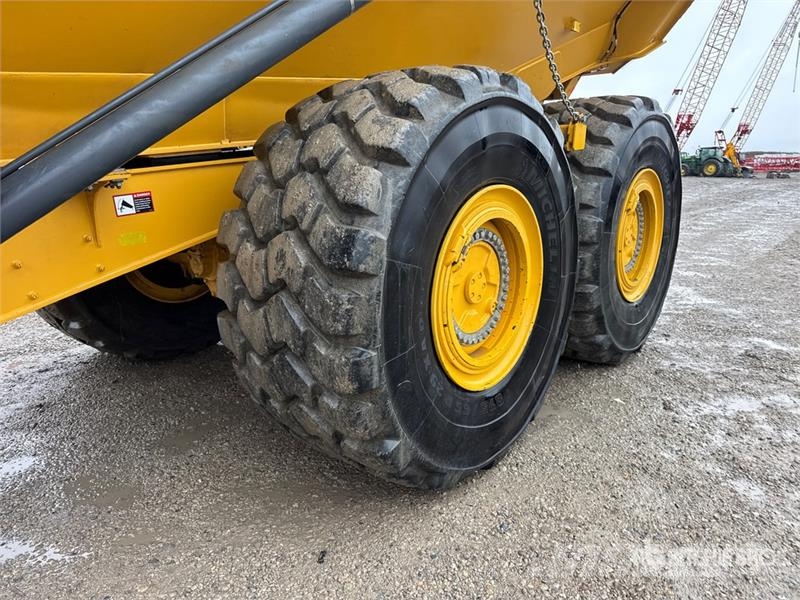 John Deere 460 P-Tier Articulated Haulers