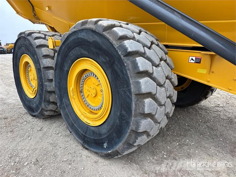 John Deere 460 P-Tier Artikulētie pašizgāzēji