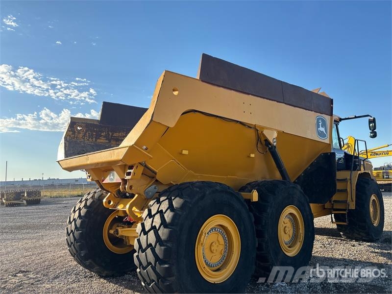 John Deere 460 P-Tier 鉸接式起吊車