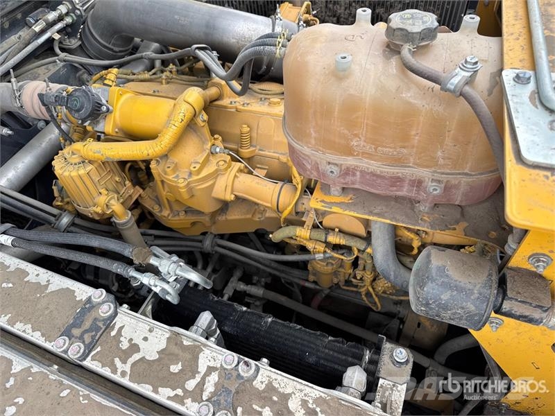 John Deere 460 P-Tier Karjeriniai savivarčiai