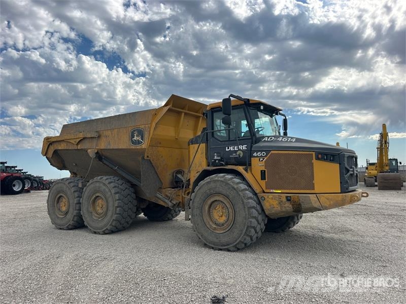 John Deere 460 P-Tier 鉸接式起吊車
